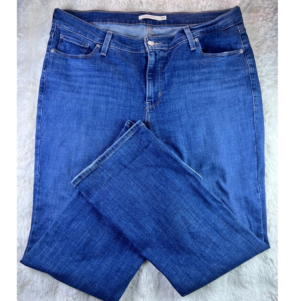 Levis Classic Bootcut Jeans Womens 18W S Blue Denim Medium Wash 23649. A21